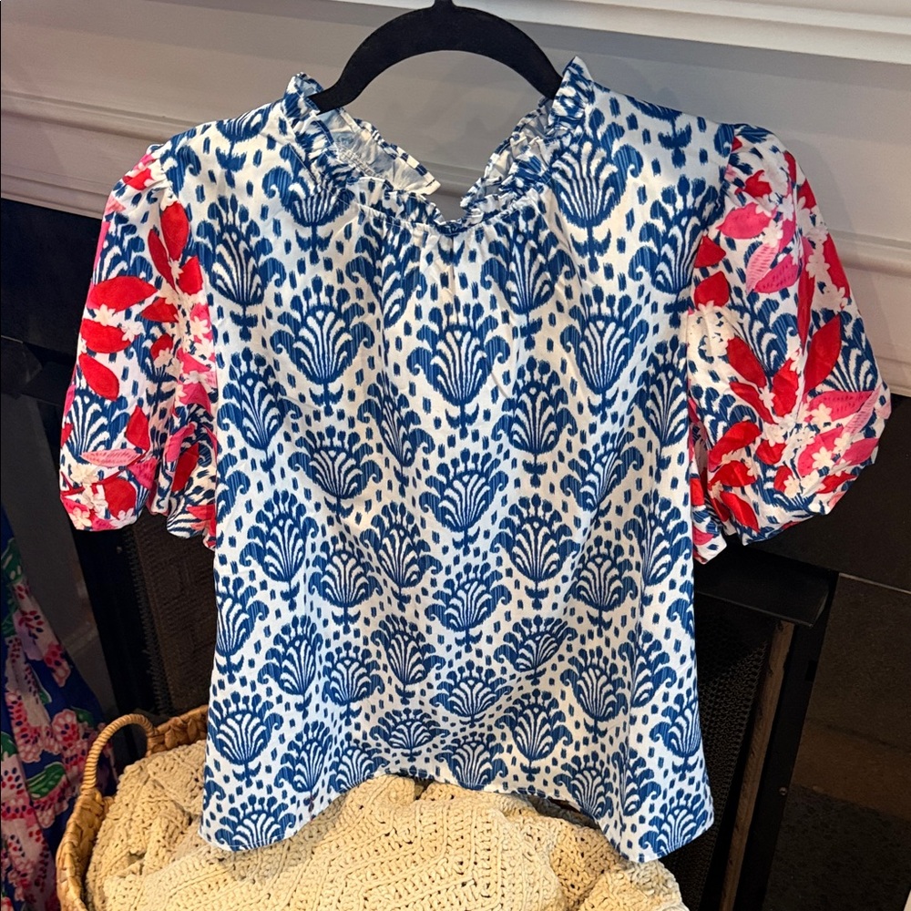 Blue and White Printed Puff-Sleeve Women's Top